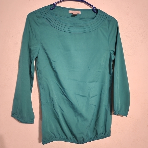 Banana Republic Factory Tops - Banana Republic Green Blouse Womens Size XS